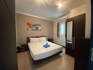 2 bedrooms, desk, free WiFi, bed sheets