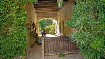 Enceinte de lâhĂ©bergement