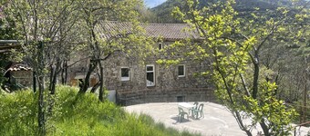 Belle Maison en Pierre au Calme