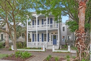 Exterior - *Historic District* Hot Tub | Fire Pit (Galveston)