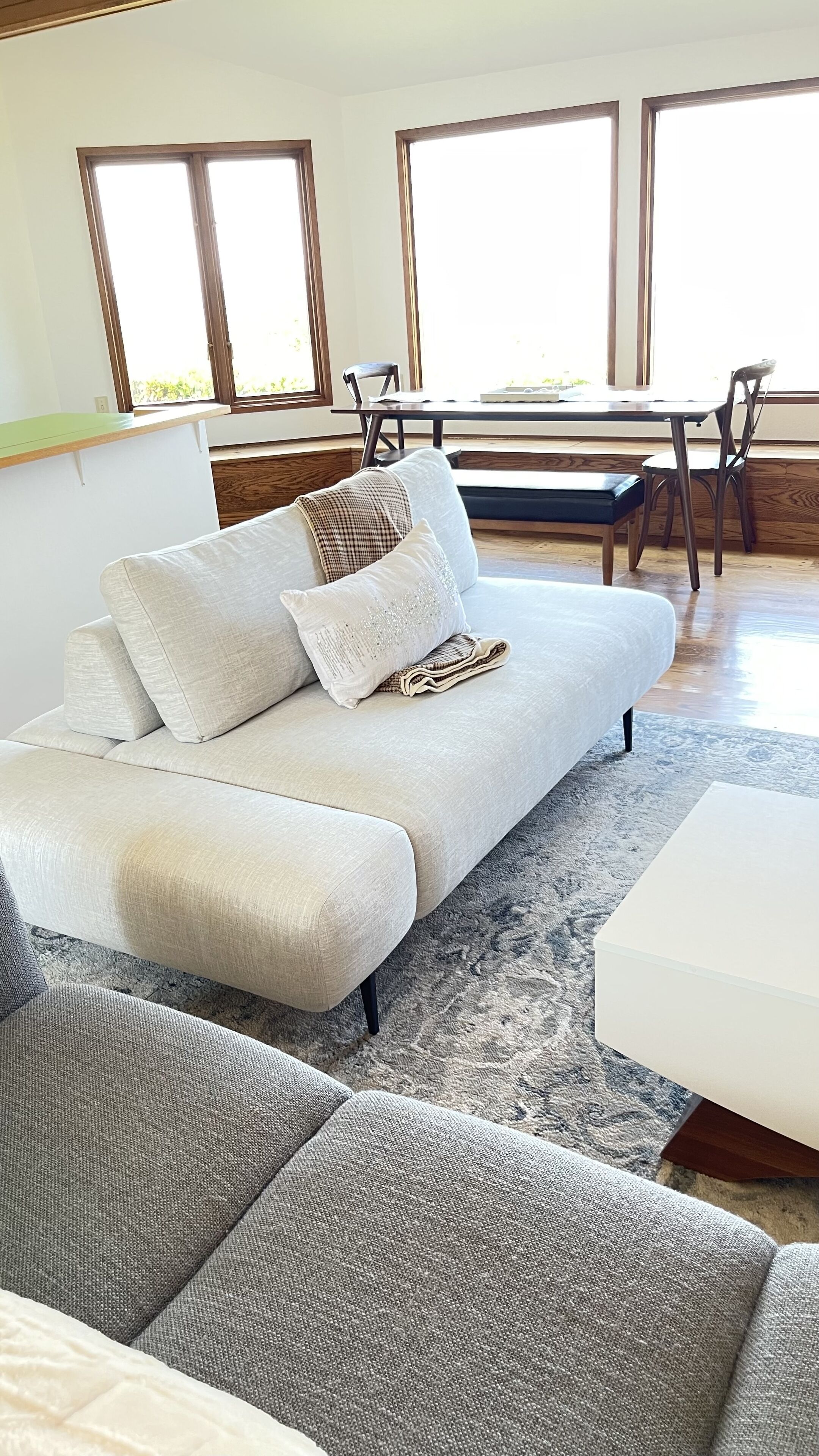 Dog-friendly oceanfront home, magnificent water views, minutes from beach!