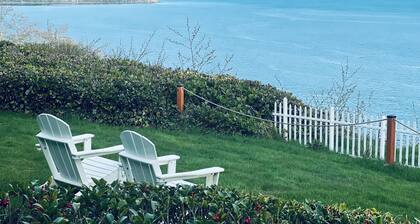 Puget Sound Retreat • Panoramic Waterfront Views • Unforgettable Sunsets