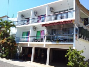 Appartement, 1 slaapkamer, roken, balkon | Ingang accommodatie