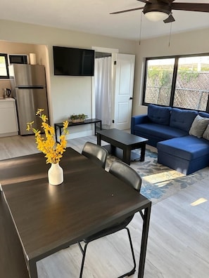 Living area - Charming Miami Studio (Miami)