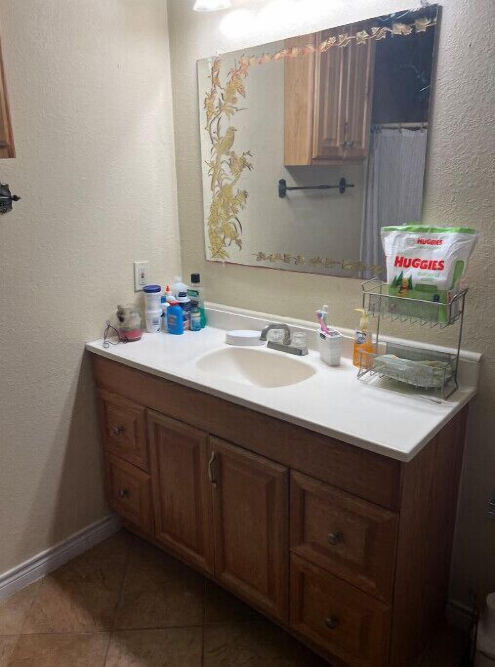 Centrally located, downtown walking distance, near Mexico Border. RioGrande view