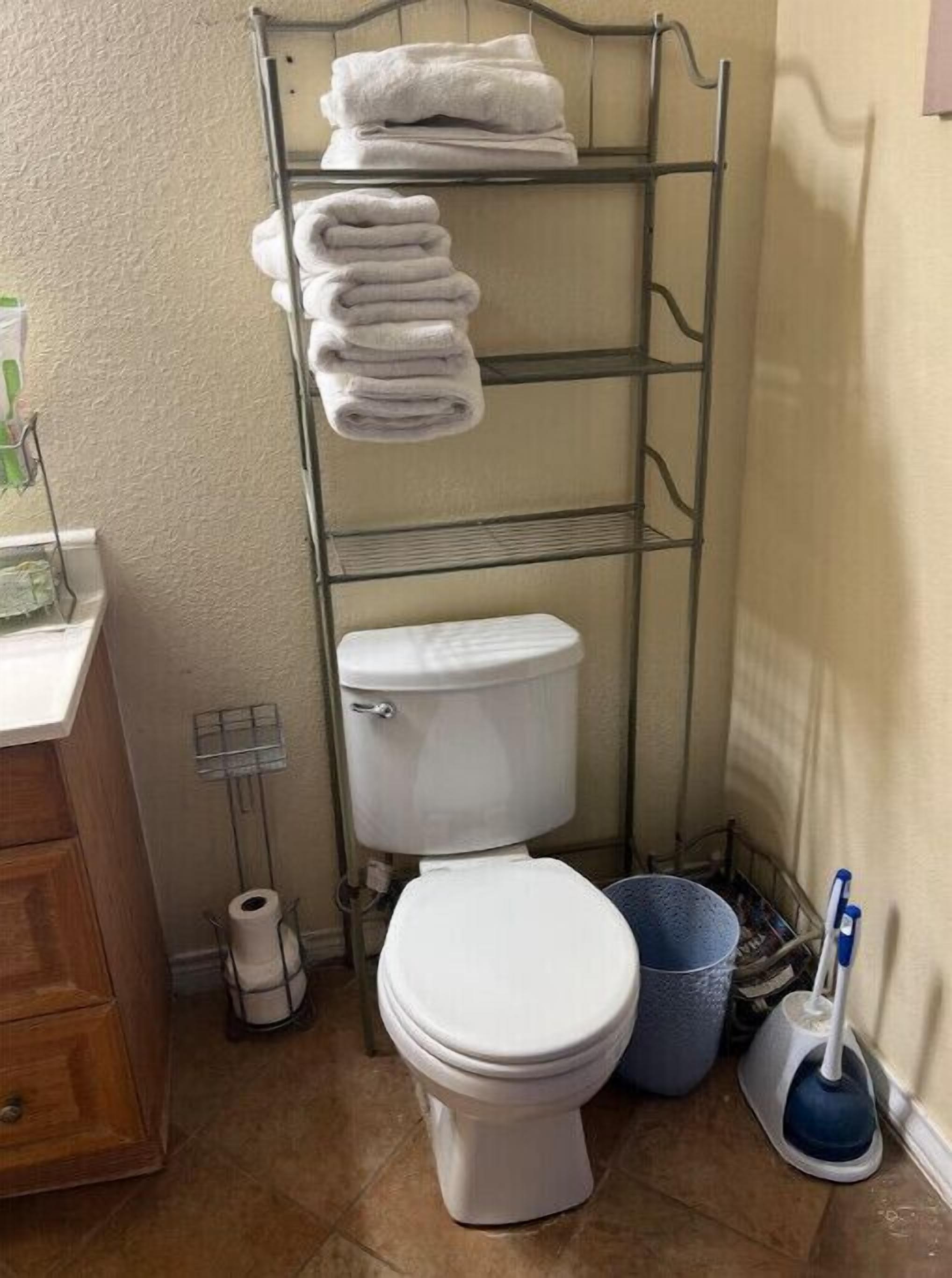 Centrally located, downtown walking distance, near Mexico Border. RioGrande view