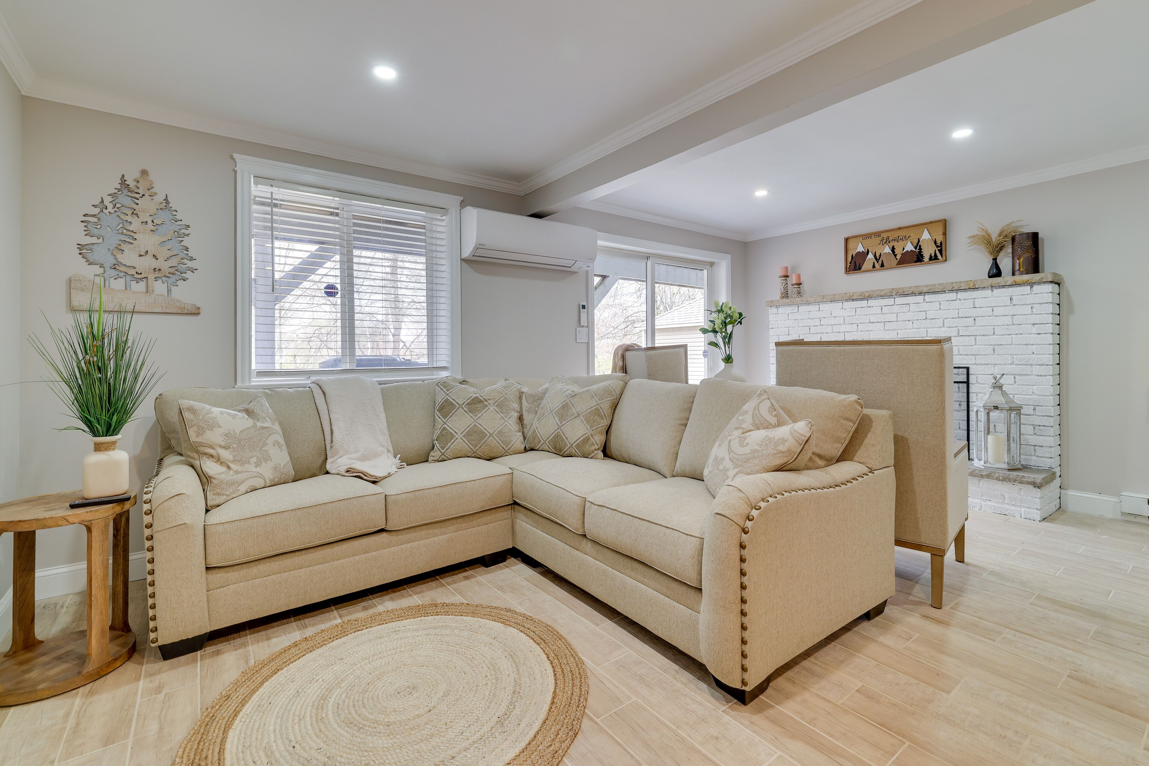 Home w/ Indoor Pool Access Near Skiing & Kalahari!