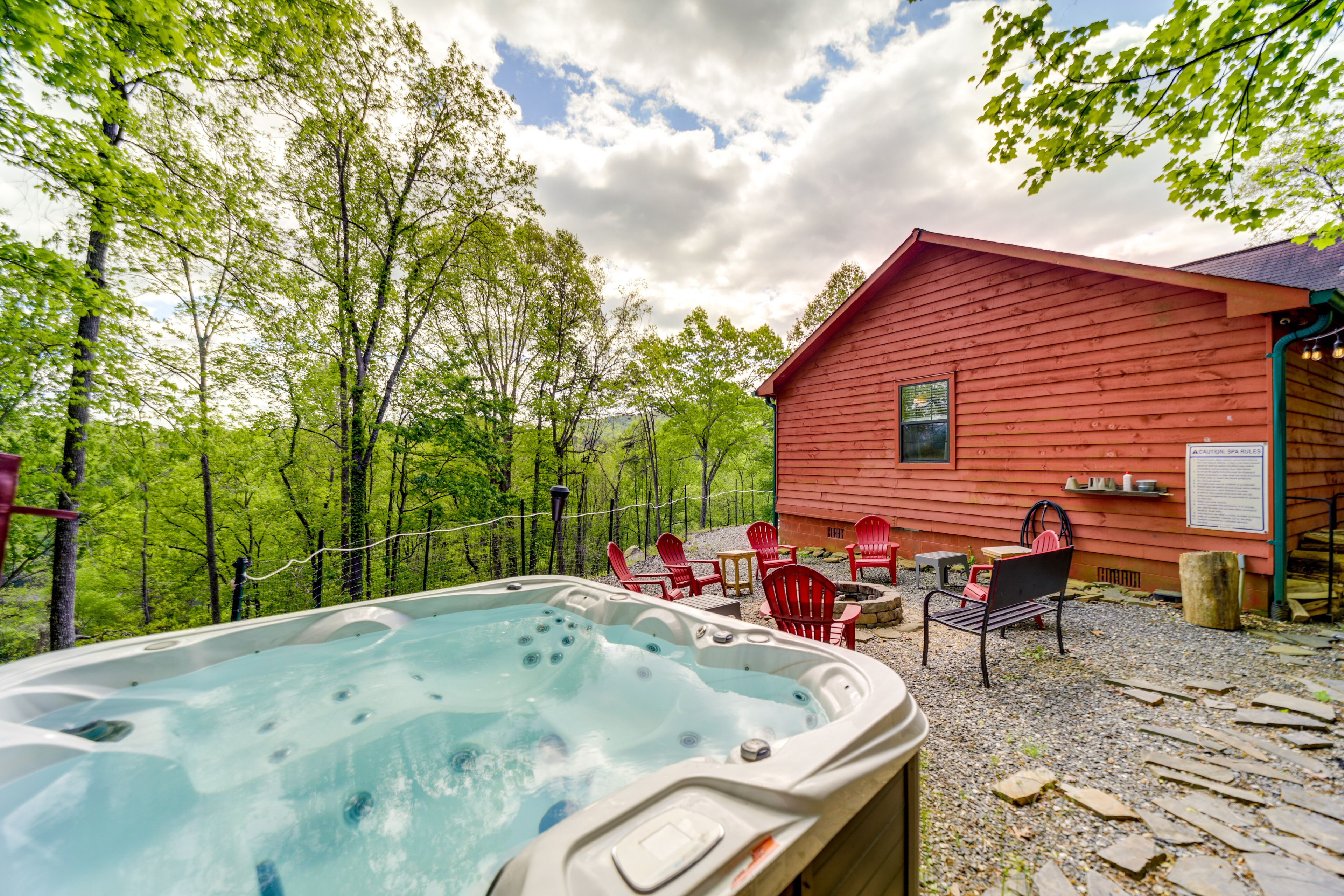 Bryson City Vacation Rental - Hot Tub & Lake Views