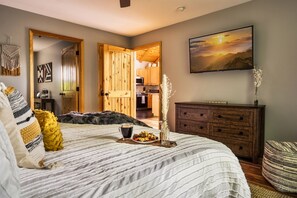 2 bedrooms, iron/ironing board, travel crib, free WiFi