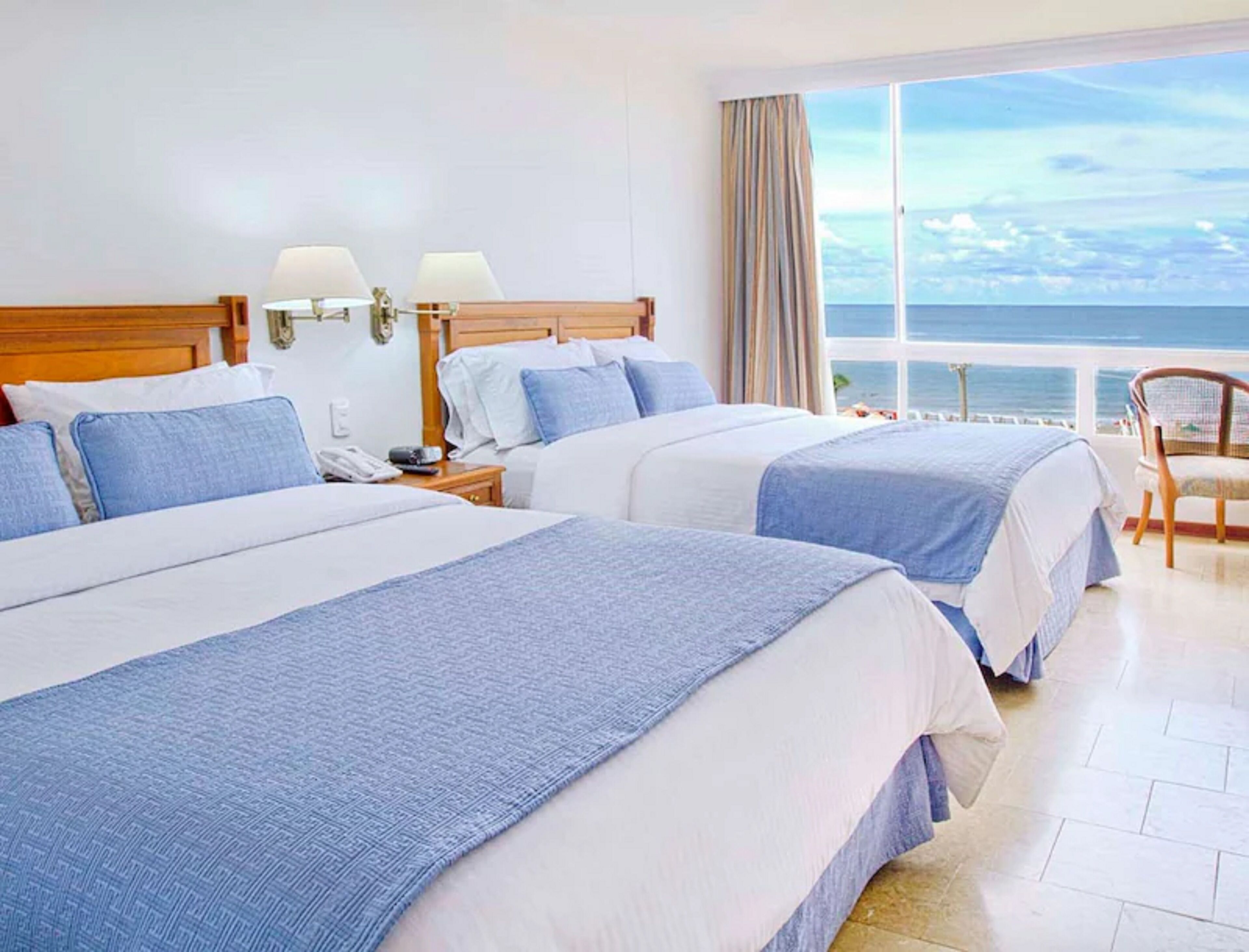 Photo - Room in Lodge - Hc-Vm Hotel Room Facing The Sea With Pool Air Conditioning And WIFI
