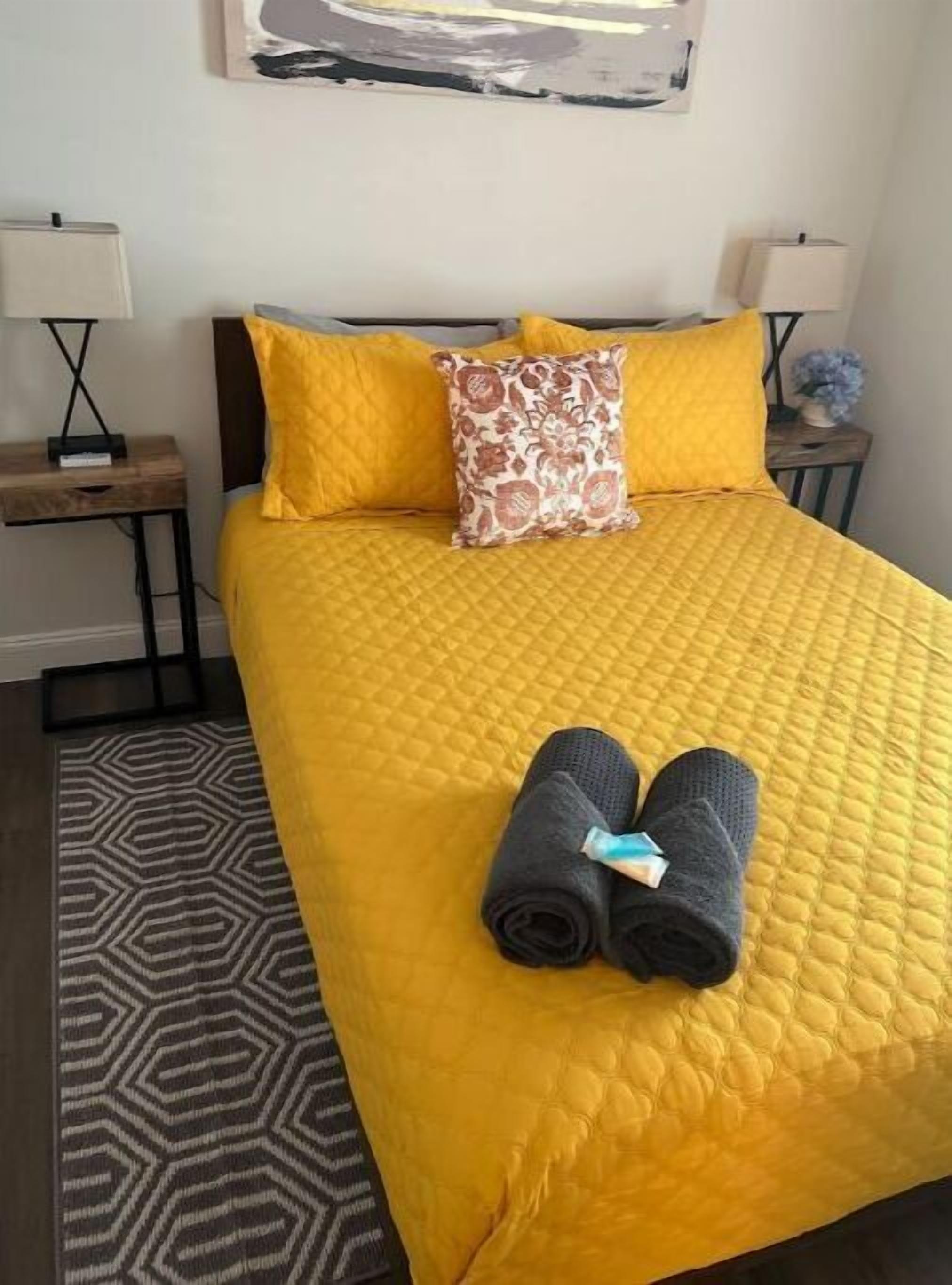 Modern Hist. Home w/ Tesla Charger in Prime Spot