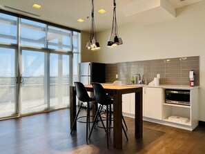 Fridge, microwave, oven, stovetop