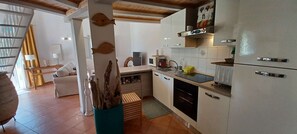 Kühlschrank, Mikrowelle, Ofen