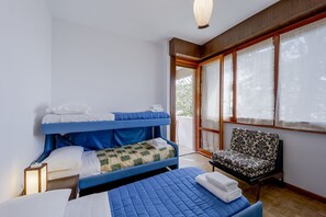 2 chambres, fer et planche à repasser, Wi-Fi, draps fournis