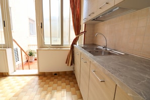 Ferienhaus, 4 Schlafzimmer, Raucher, Balkon | Eigene Küche