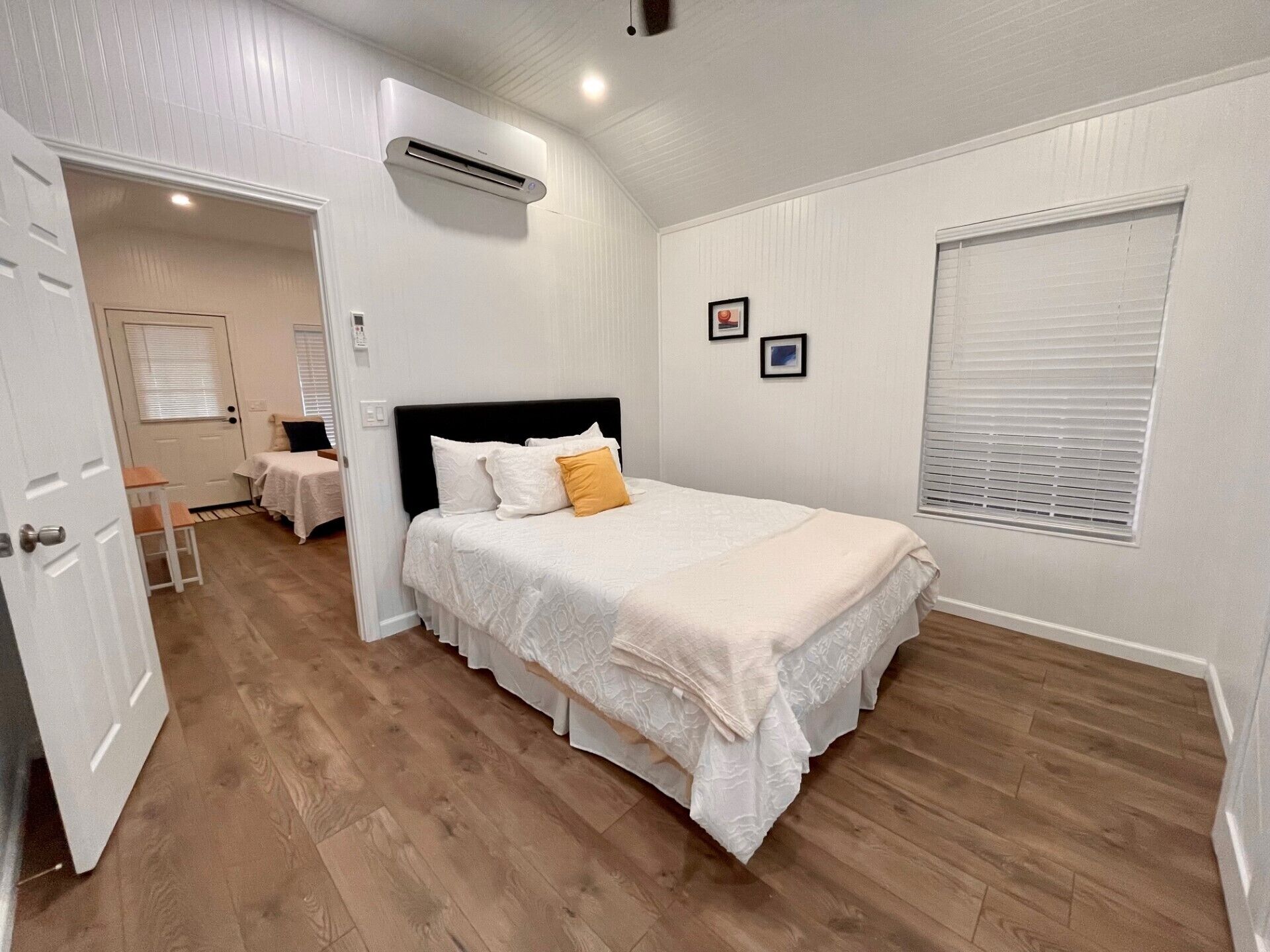 Cranes Cottages at Canyon Lake Cottage 1