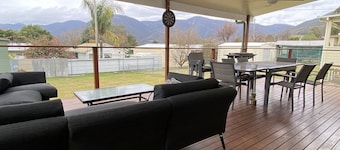 Cozy Mountain Retreat Located in Picturesque Township of Talbingo