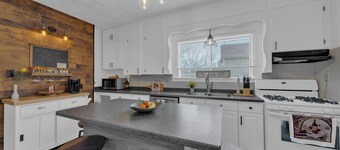 Our Casa is located in the quaint town of Kingsville.  Come enjoy the scenery!