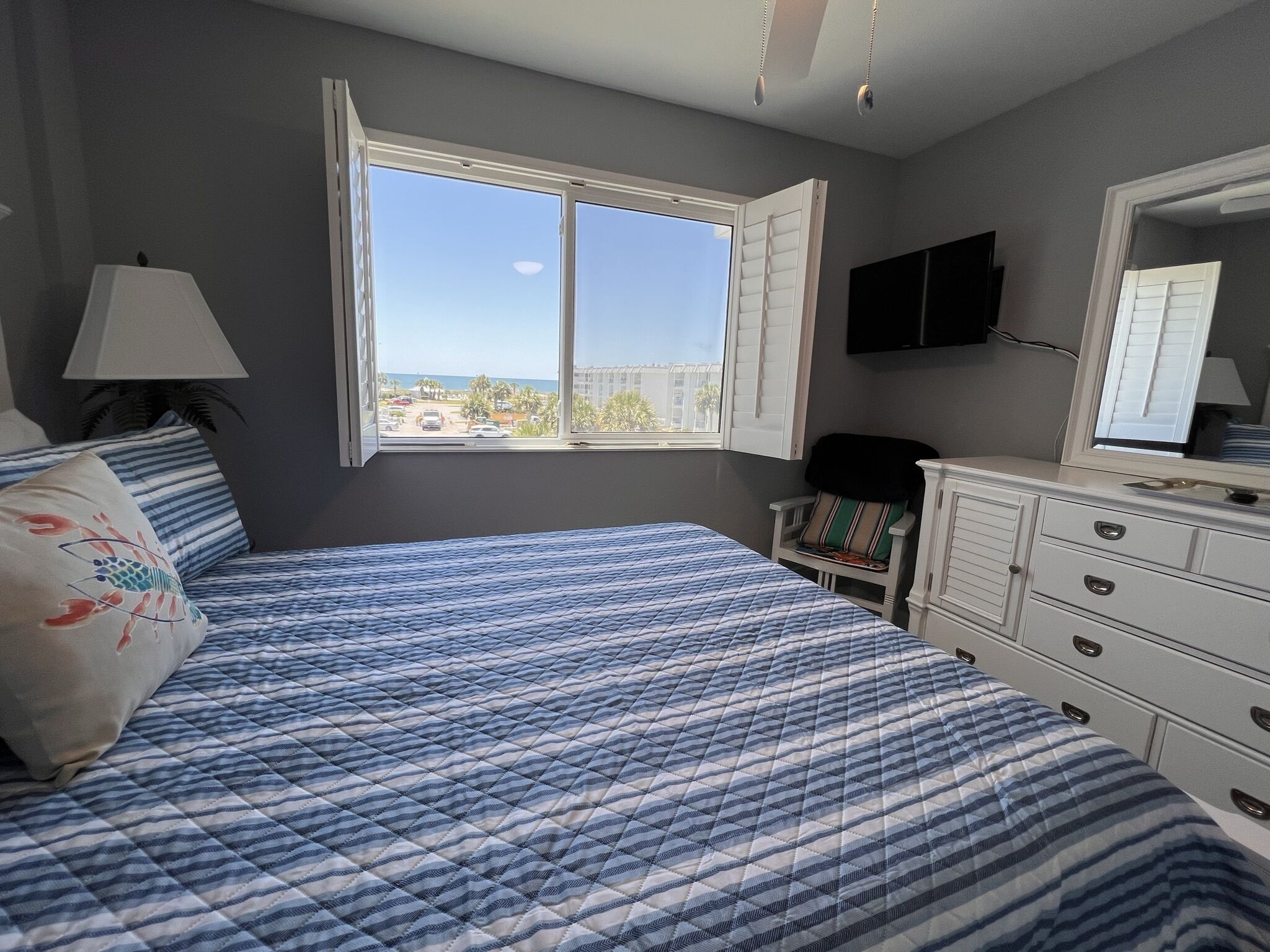 Get knee deep in the water somewhere!  And lets fall into some waves.🌊🐳🐬