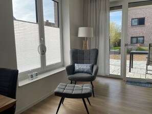 Unclassified image, 3 of 34, button