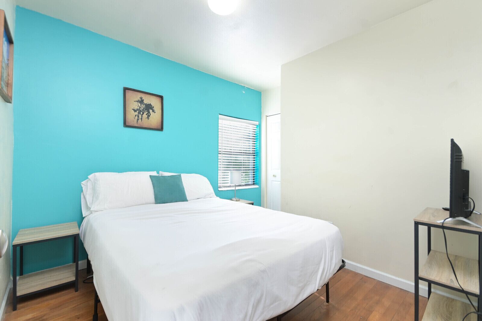 Cozy Condo near ATT & more!