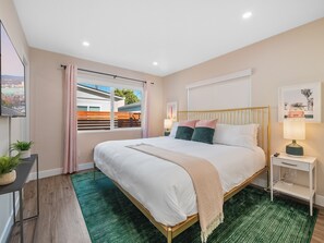 3 chambres, fer et planche à repasser, Wi-Fi gratuit, draps fournis