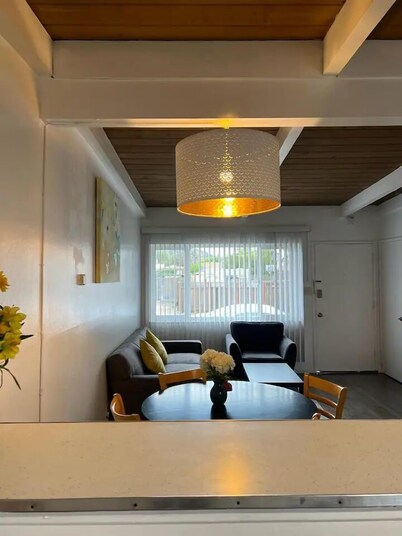 New 2BR Home w Parking Laundry in 580-80