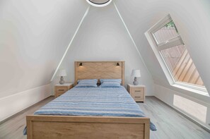2 bedrooms, WiFi, bed sheets