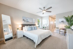 4 bedrooms, iron/ironing board, travel crib, WiFi - Sauna, Paddle Boards, Gulf Access, Heated Pool - Villa Sun Kissed - Roelens Vacations (Cape Coral)