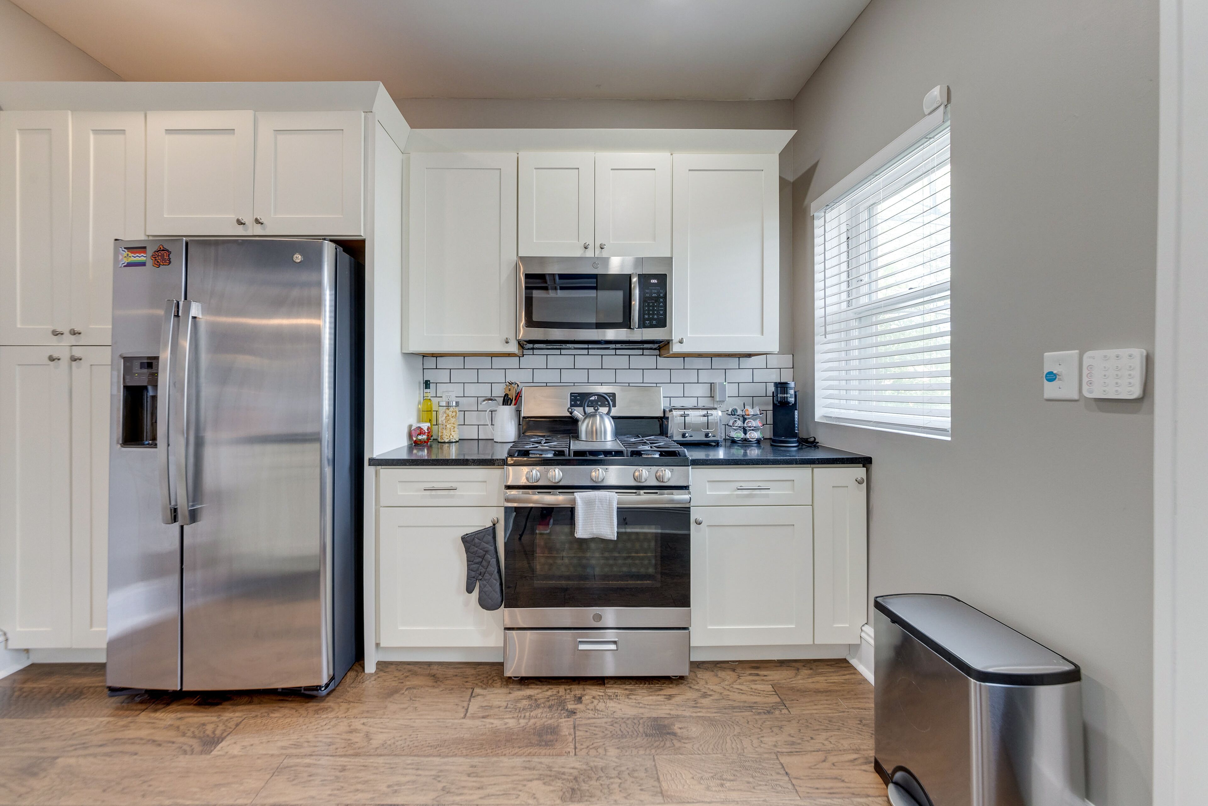 Spacious Home w/ Yard ~ 4 Mi to Downtown St Louis!