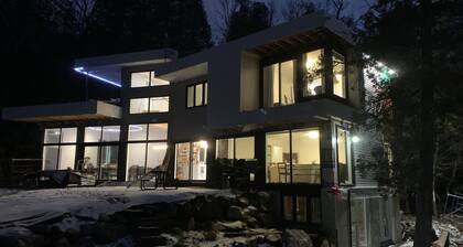 Executive Lakeside Villa