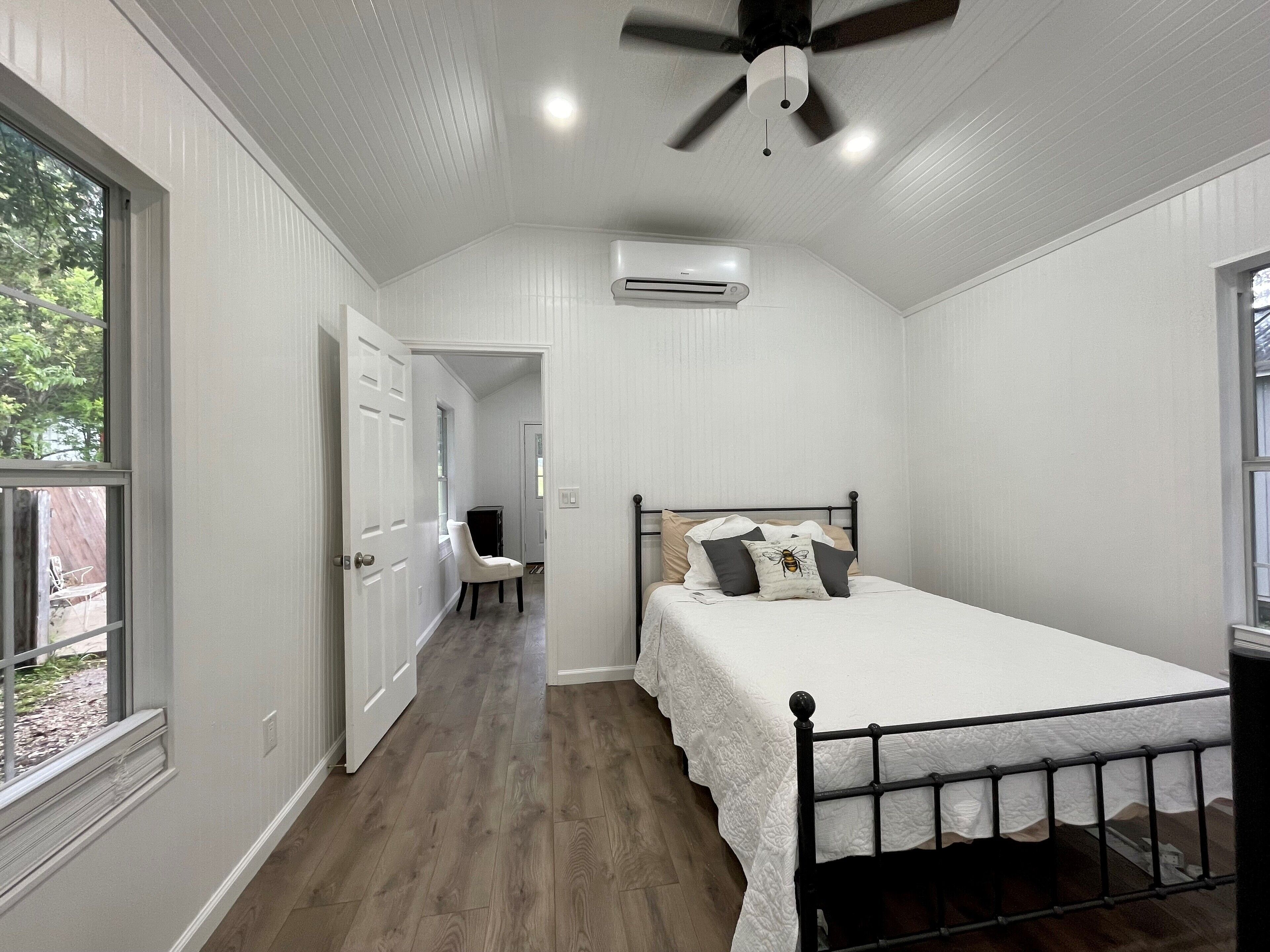 Cranes Cottages at Canyon Lake Cottage 3