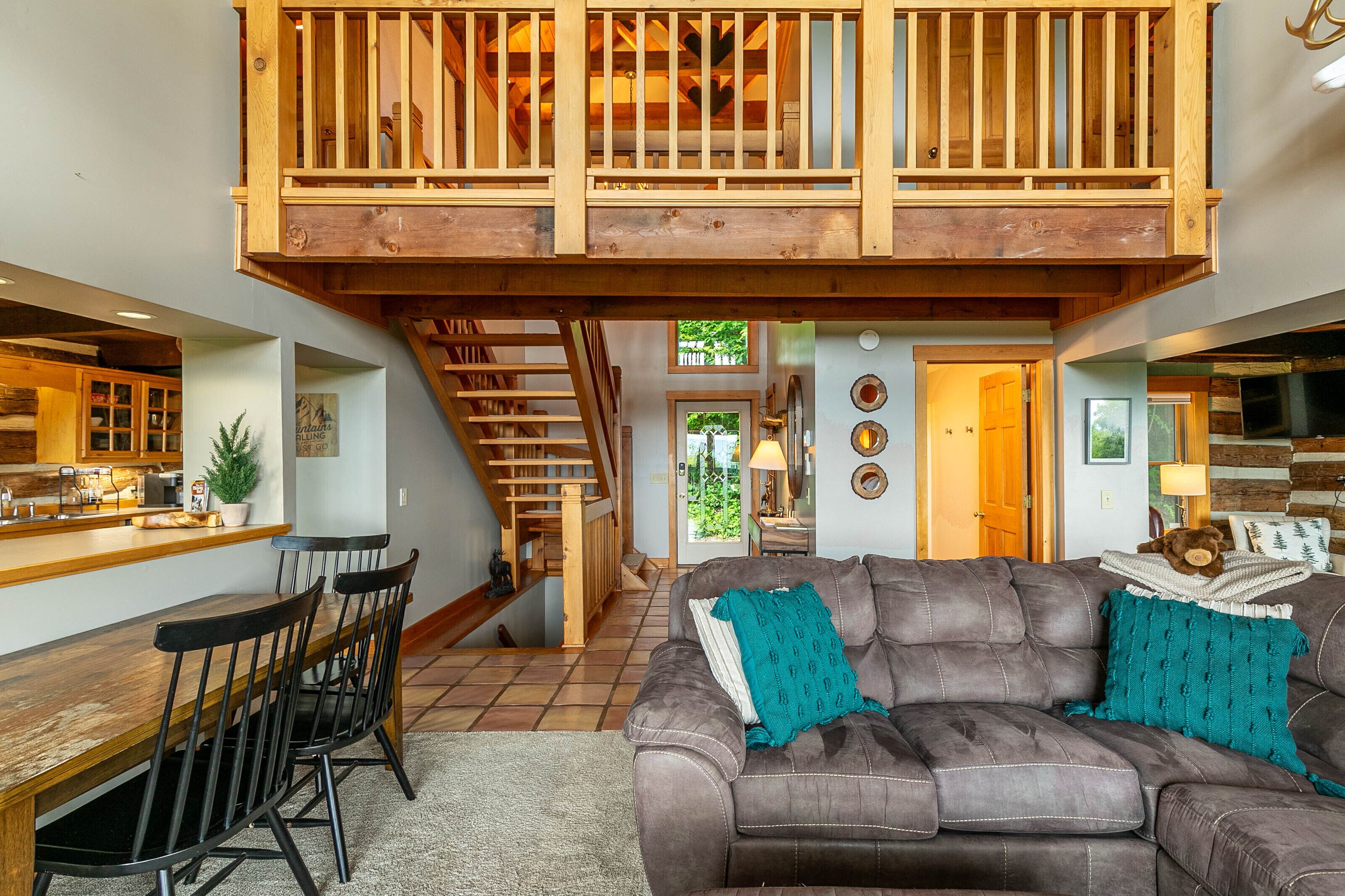 Mount Ever-Rest: Great Mtn Views! 15% Military/First Responder Discount!