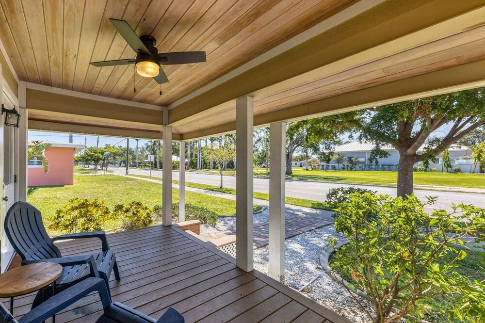2 Bedroom Cottage in Punta Gorda Historic District