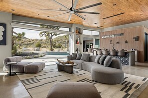 Interior - Dragonfly by Fieldtrip - Luxe Oasis w Resort Pool (Yucca Valley)