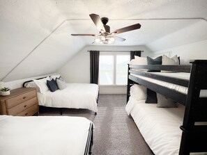 4 bedrooms, WiFi, bed sheets
