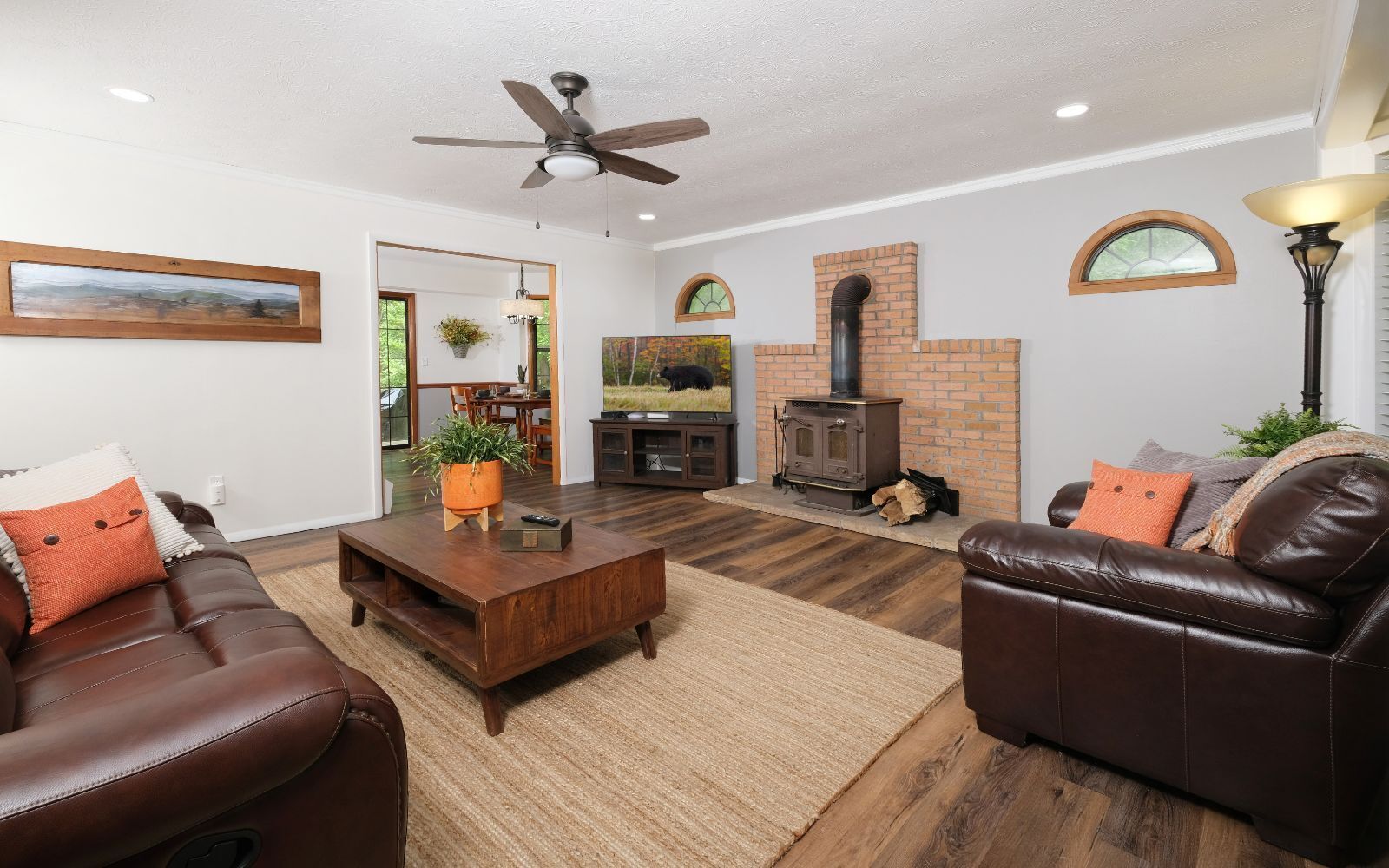 Scenic Creek - Enjoy s'mores and creek sounds!