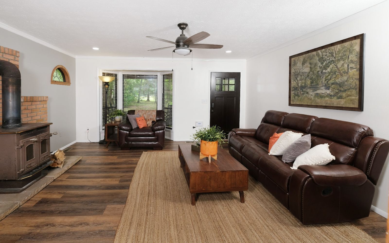 Scenic Creek - Enjoy s'mores and creek sounds!