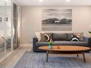 Smart TV - Colon Apartment I (Madrid)