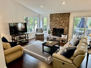 Smart TV, fireplace, table tennis, books - Golf in Pinehurst- For the best golf stay ever!  (Pinehurst)