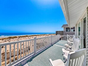 Property grounds - IMMACULATE BEACH FRONT 2ND FLOOR UNIT (North Beach Haven)