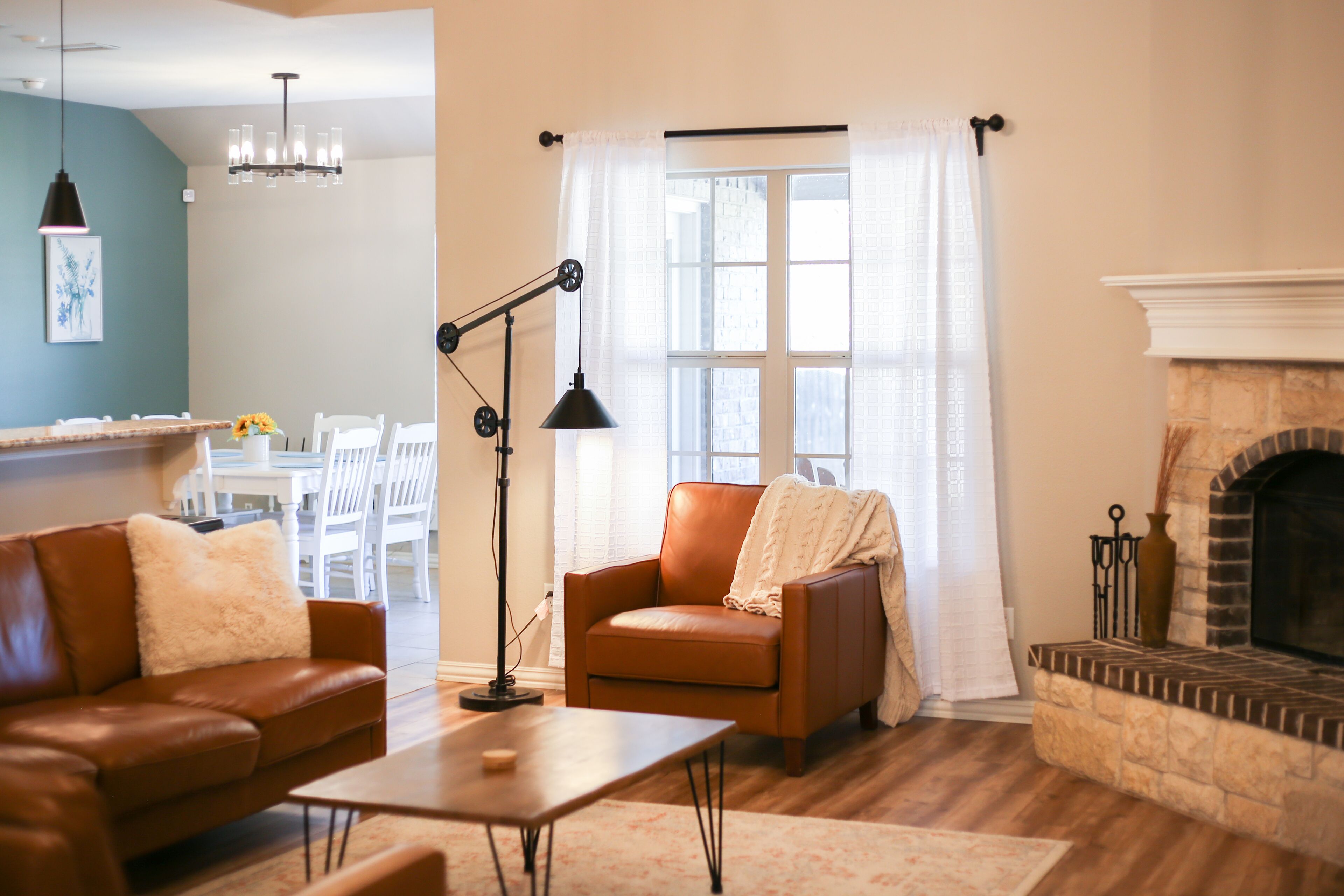 Cozy 4 Bdrm with spacious private primary suite