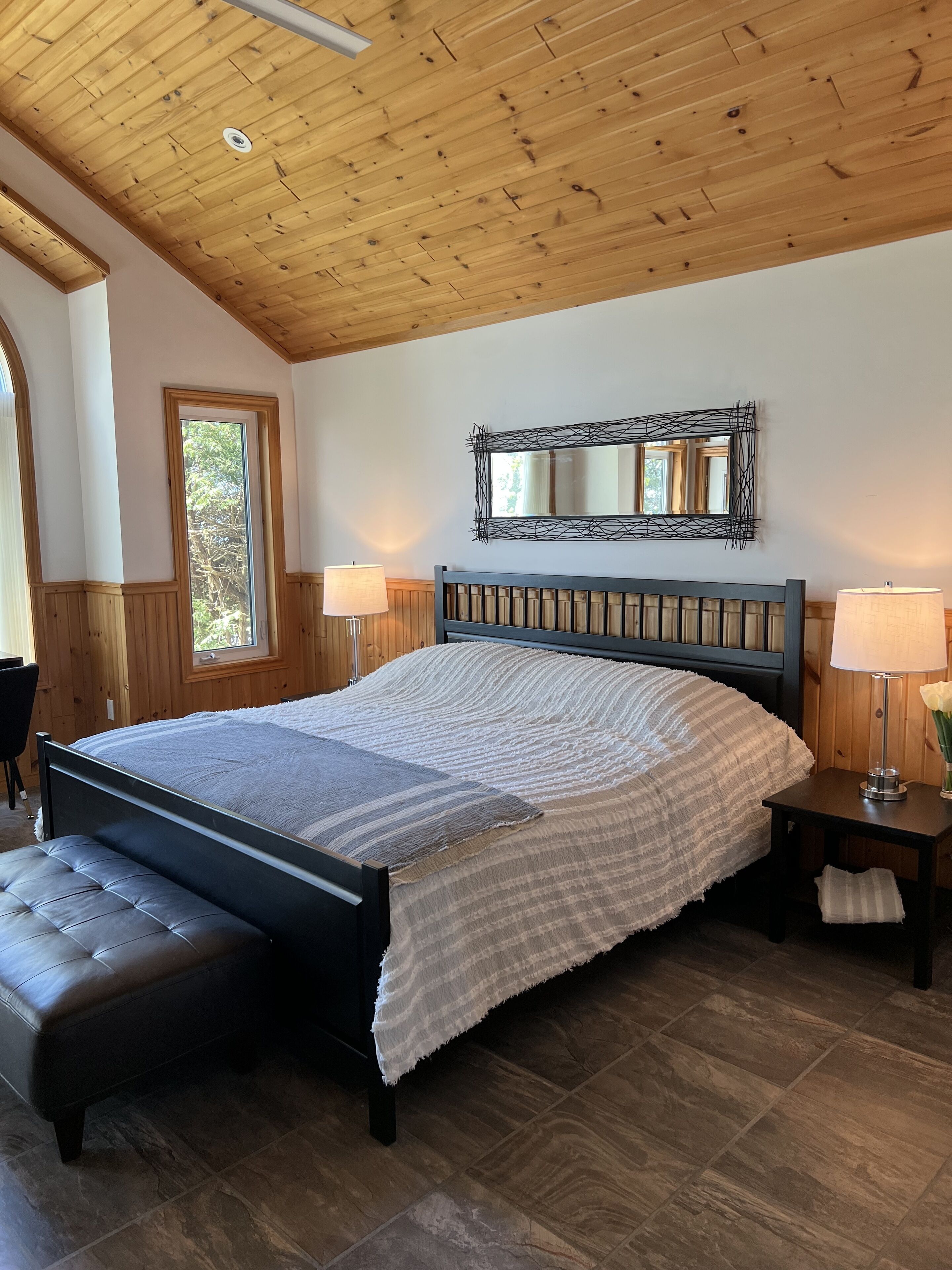 Lakefront Cottage with Private Beach & Private Beach Access