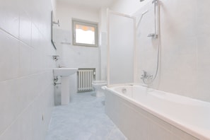 Bathroom - Central View Boutique (Cesena)