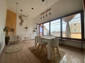 Apartment, 2 Bedrooms, Terrace, City View | Interior