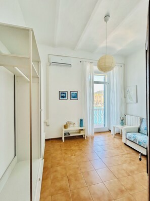 Appartement, 2 chambres, fumeur, balcon | Salle de séjour