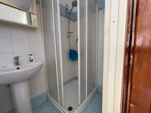 Room, 1 Bedroom, City View | Bathroom - Room-giuly's Room Porto Santo Stefano (Monte Argentario)