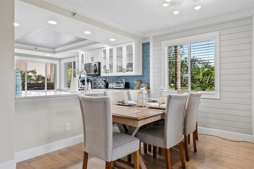 Jupiter Beach Condo Retreat