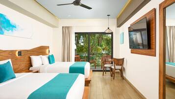 Deluxe Double Partial Lagoon View | 1 bedroom, premium bedding, Tempur-Pedic beds, minibar
