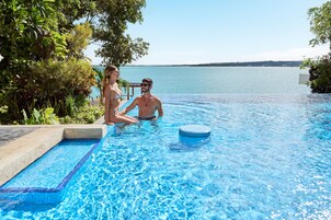2 piscinas externas